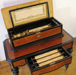 An interchangeable cylinder musical box by MMC