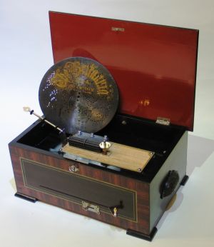 Disc musical box &quot;The Britannia&quot;